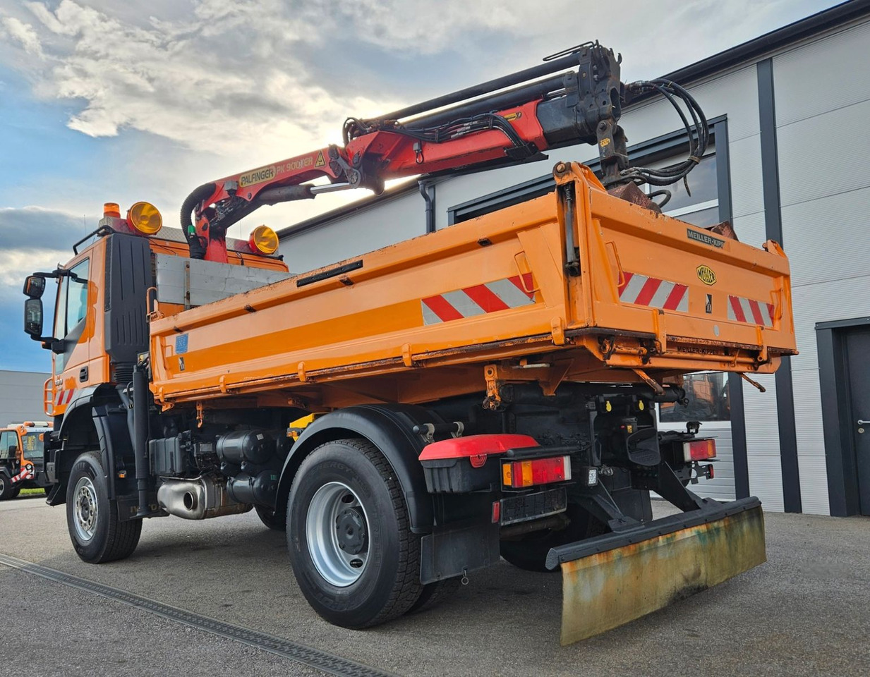 Iveco Trakker 190T33 4x4 Euro5 Kran Palfinger Funk - Tipper, Crane truck: picture 4 Iveco Trakker 190T33 4x4 Euro5 Kran Palfinger Funk - Tipper, Crane truck: picture 4