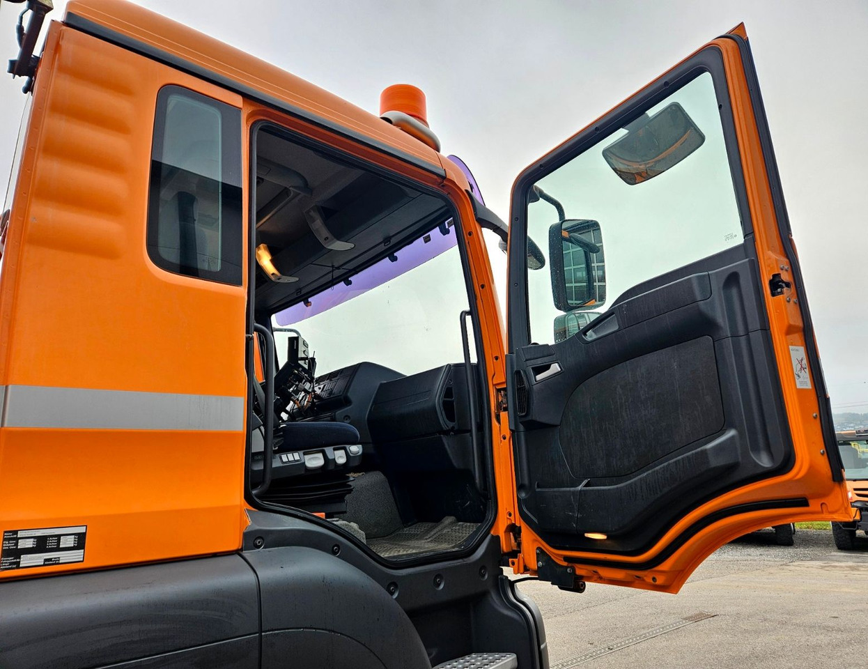 Tipper MAN TGA 28.400 6x4-4  Winterdienst: picture 13
