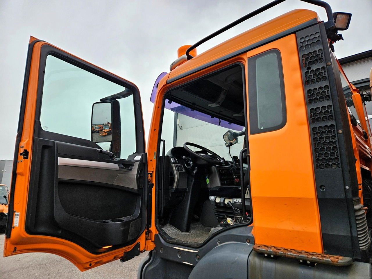 Tipper MAN TGS 28.400 6x4-4 BL Winterdienst Schmidt Euro5: picture 7