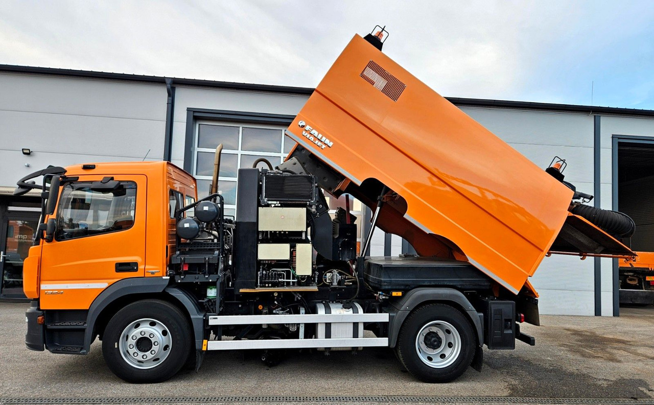 Road sweeper Mercedes-Benz Atego 1324 Euro6 FAUN Viajet 6 Aufbaumotor: picture 16 Road sweeper Mercedes-Benz Atego 1324 Euro6 FAUN Viajet 6 Aufbaumotor: picture 16