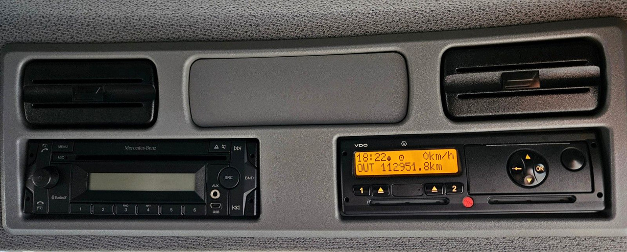 Road sweeper Mercedes-Benz Atego 1324 Euro6 FAUN Viajet 6 Aufbaumotor: picture 11 Road sweeper Mercedes-Benz Atego 1324 Euro6 FAUN Viajet 6 Aufbaumotor: picture 11