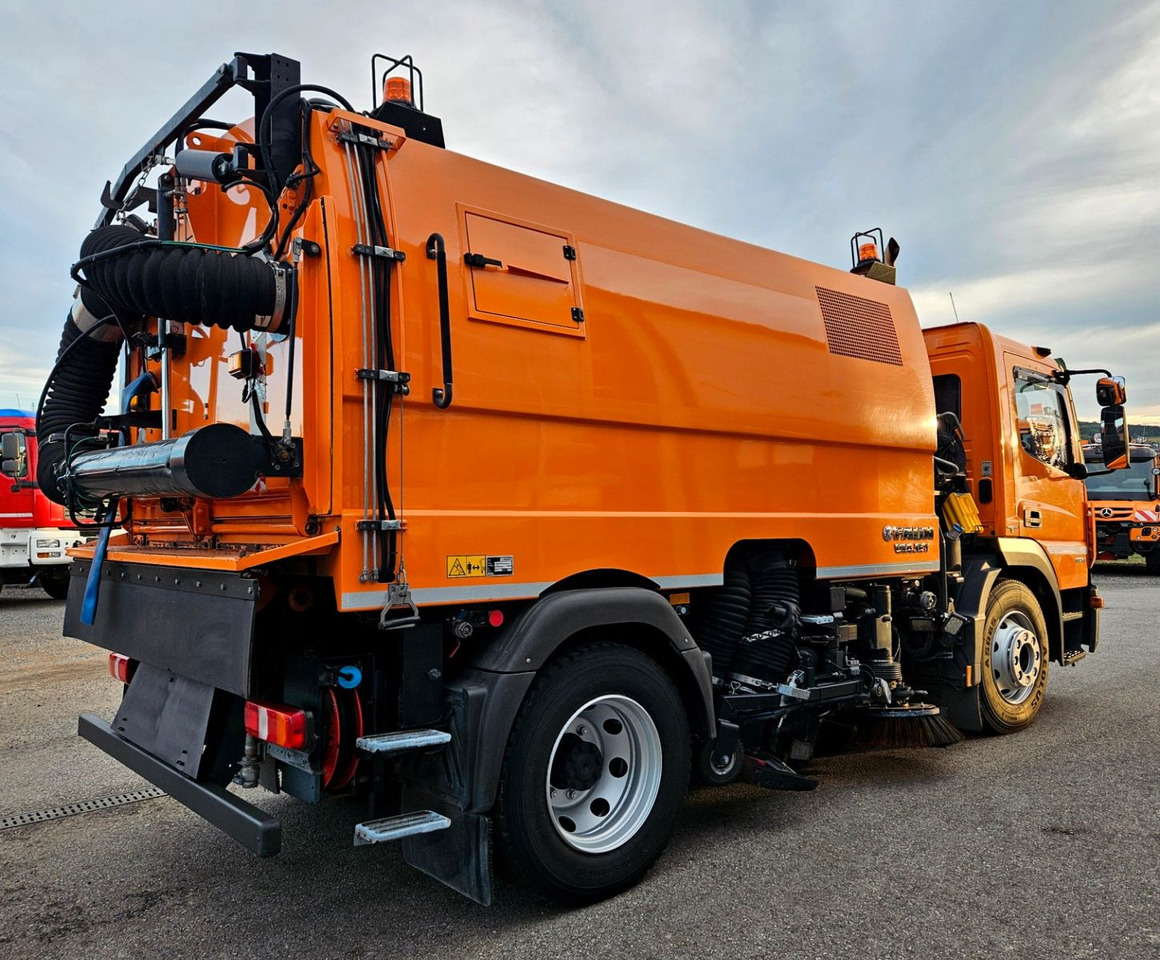 Mercedes-Benz Atego 1324 Euro6 FAUN Viajet 6 Aufbaumotor - Road sweeper: picture 3 Mercedes-Benz Atego 1324 Euro6 FAUN Viajet 6 Aufbaumotor - Road sweeper: picture 3