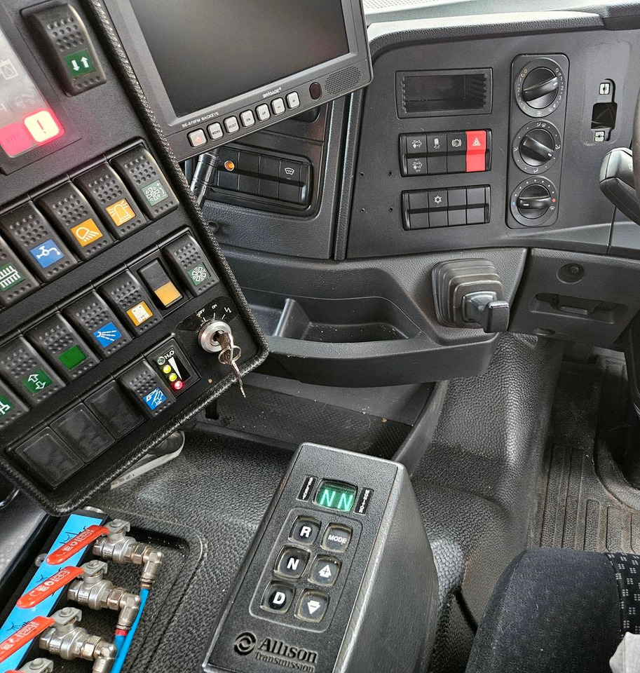 Road sweeper Mercedes-Benz Atego 1324 Euro6 FAUN Viajet 6 Aufbaumotor: picture 12 Road sweeper Mercedes-Benz Atego 1324 Euro6 FAUN Viajet 6 Aufbaumotor: picture 12