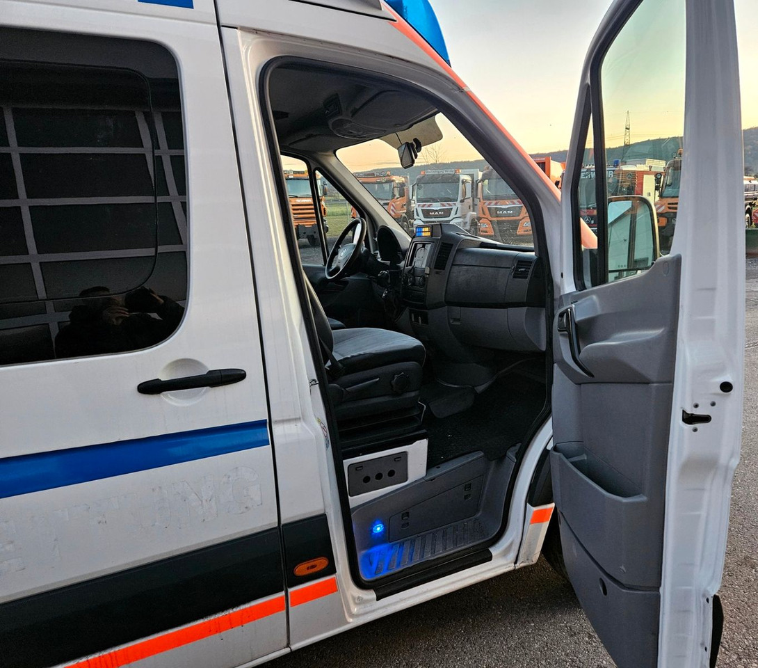 Ambulance Volkswagen CRAFTER TDI Ambulance RTW L2H2 DLOUHY: picture 16 Ambulance Volkswagen CRAFTER TDI Ambulance RTW L2H2 DLOUHY: picture 16