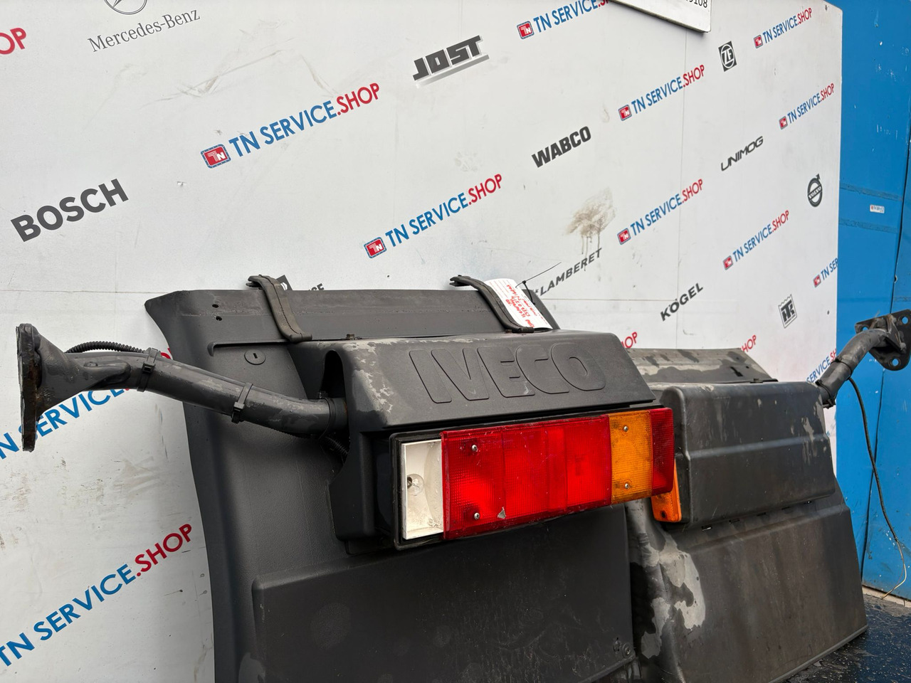 Paraurti posteriore Iveco - Bumper for Truck: picture 2 Paraurti posteriore Iveco - Bumper for Truck: picture 2