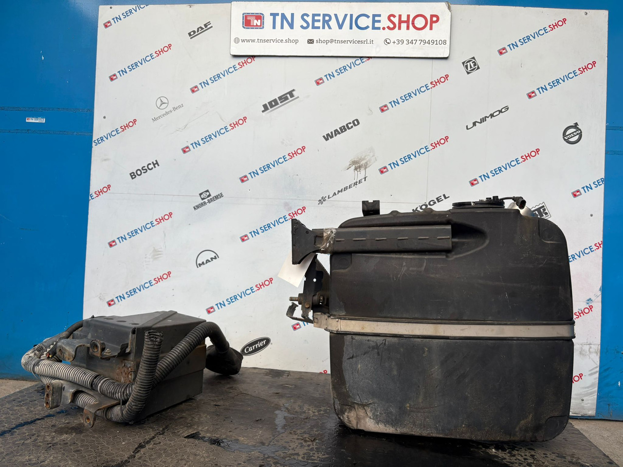 Serbatoio Adblue Iveco - AdBlue tank for Van: picture 4 Serbatoio Adblue Iveco - AdBlue tank for Van: picture 4