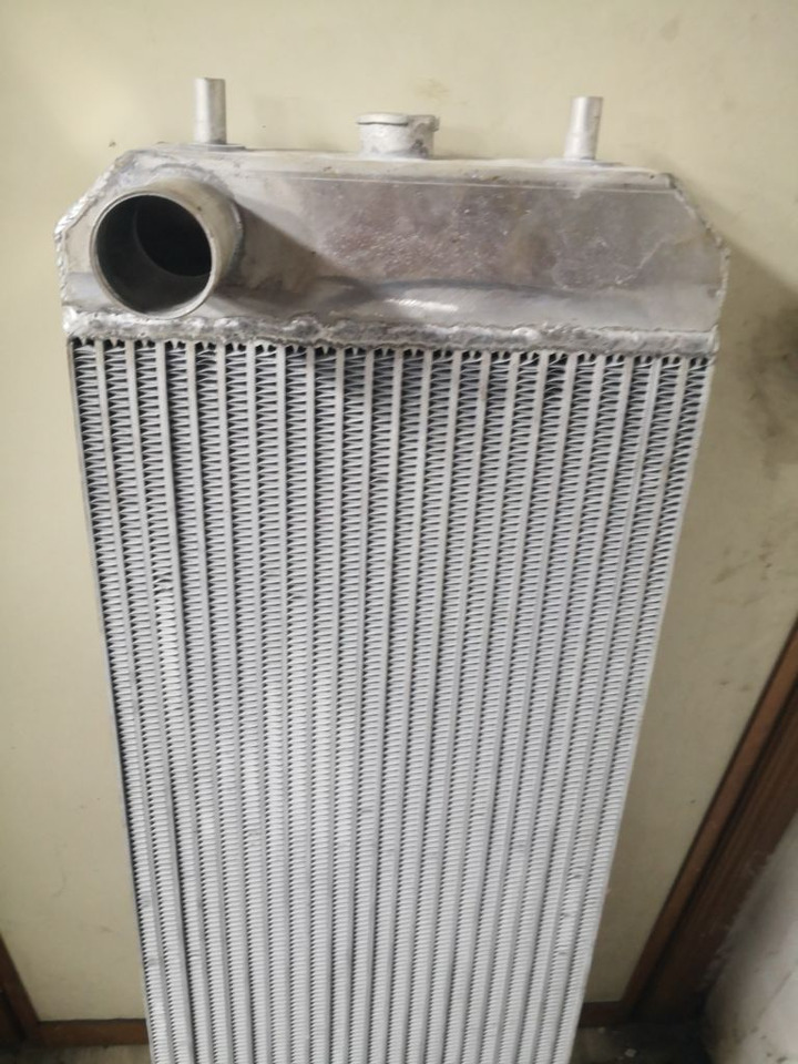 Hitachi HITACHI ZX160-LC3 ZX180-LC3 4642152 - Radiator: picture 1 Hitachi HITACHI ZX160-LC3 ZX180-LC3 4642152 - Radiator: picture 1