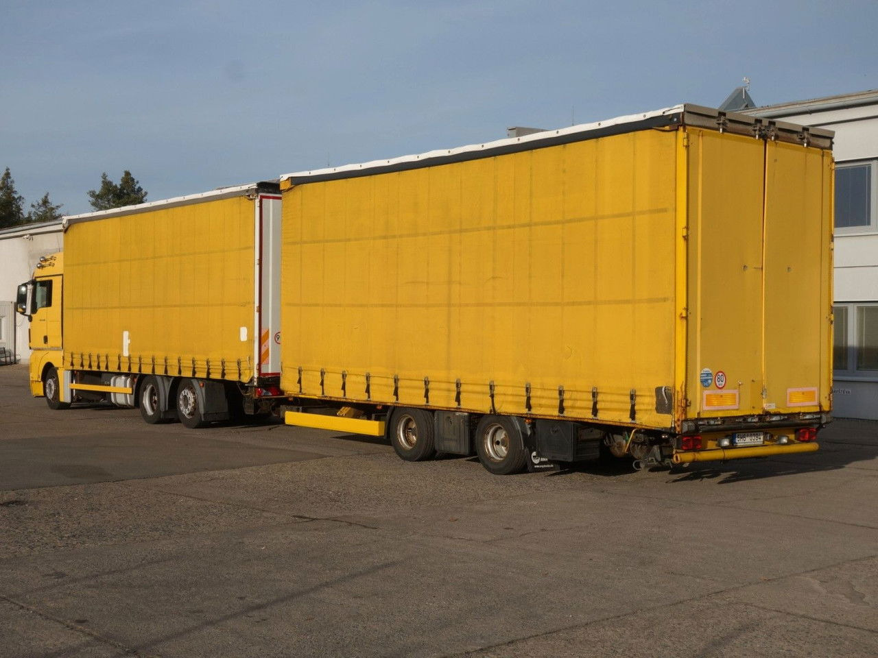MAN TGX 24.400 EEV 6x2 + Anhänger Krone 120m3 - Curtainsider truck: picture 3 MAN TGX 24.400 EEV 6x2 + Anhänger Krone 120m3 - Curtainsider truck: picture 3