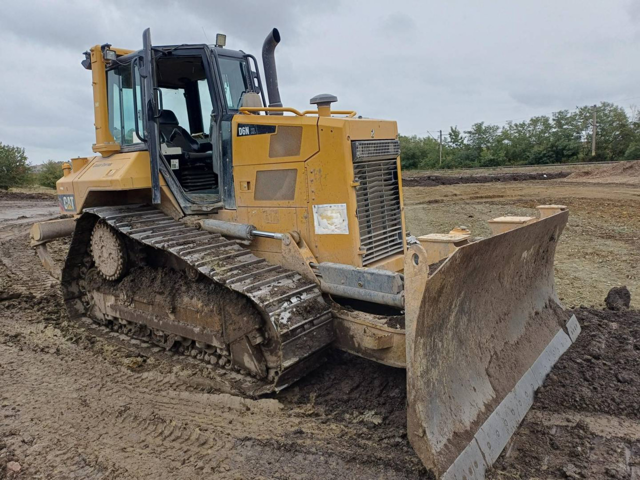 CAT D6NXL - Bulldozer: picture 2 CAT D6NXL - Bulldozer: picture 2