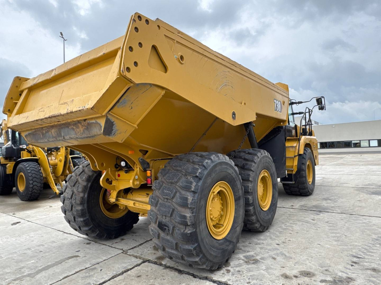 CAT 730 - Articulated dumper: picture 4 CAT 730 - Articulated dumper: picture 4