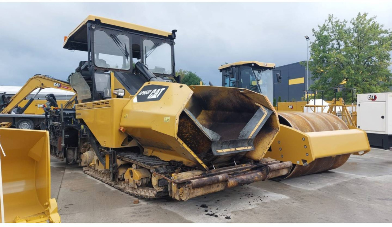 CAT AP655F - Asphalt paver: picture 1 CAT AP655F - Asphalt paver: picture 1