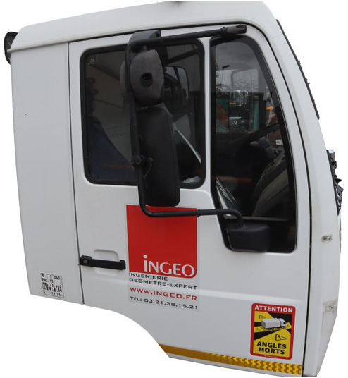 MAN F20L51 L2000 81.60000-7690 - Cab and interior for Truck: picture 3 MAN F20L51 L2000 81.60000-7690 - Cab and interior for Truck: picture 3