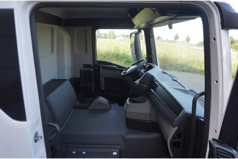 MAN TG3 NN NEW 81.60000-5120 - Cab and interior for Truck: picture 5 MAN TG3 NN NEW 81.60000-5120 - Cab and interior for Truck: picture 5
