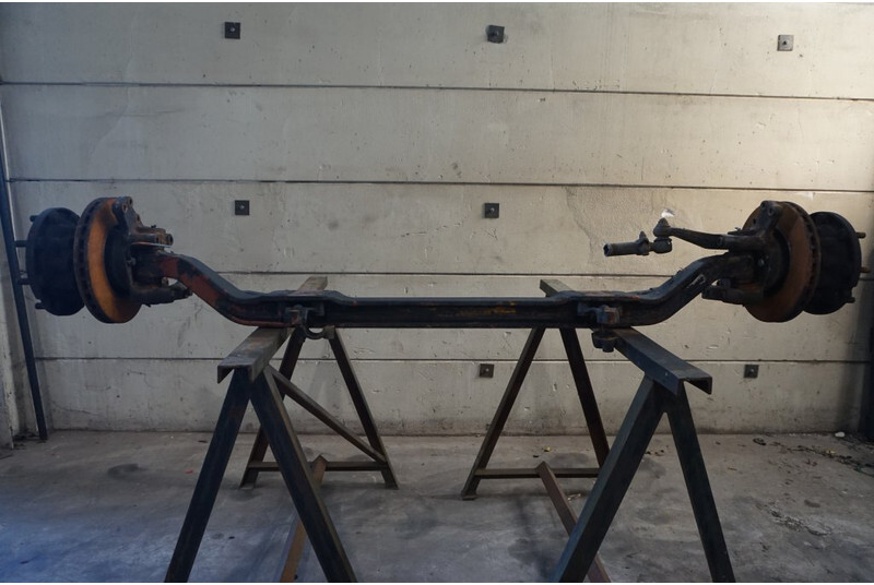 MAN V9-60L-10 - Front axle for Truck: picture 1 MAN V9-60L-10 - Front axle for Truck: picture 1