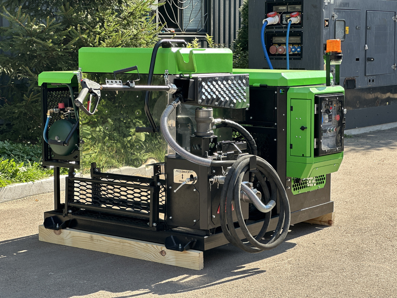 Asphalt paver TICAB Crack sealing machine , 120 l, Asphalt crack filler, Manufacturer: picture 6 Asphalt paver TICAB Crack sealing machine , 120 l, Asphalt crack filler, Manufacturer: picture 6