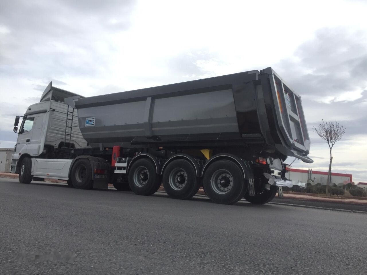 Scorpion Trailer 2024 NEW (MANUFACTURER COMPANY) - Tipper semi-trailer: picture 1 Scorpion Trailer 2024 NEW (MANUFACTURER COMPANY) - Tipper semi-trailer: picture 1