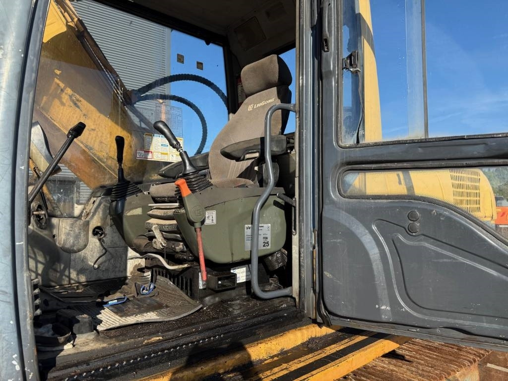 Crawler excavator Liugong 922 LC: picture 7