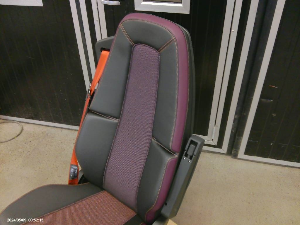 Volvo FM förarstol, 23766422 - Cab for Truck: picture 2 Volvo FM förarstol, 23766422 - Cab for Truck: picture 2