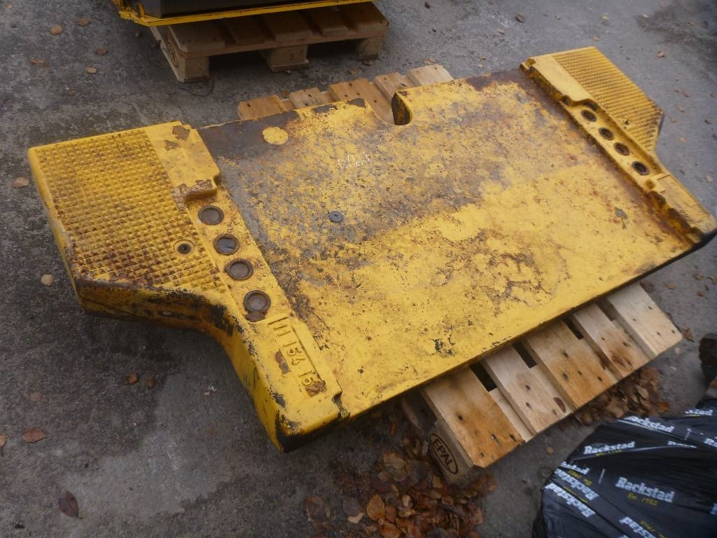 Volvo L 180 H extra motvikt, voe11154152 - Frame/ Chassis for Construction machinery: picture 2 Volvo L 180 H extra motvikt, voe11154152 - Frame/ Chassis for Construction machinery: picture 2