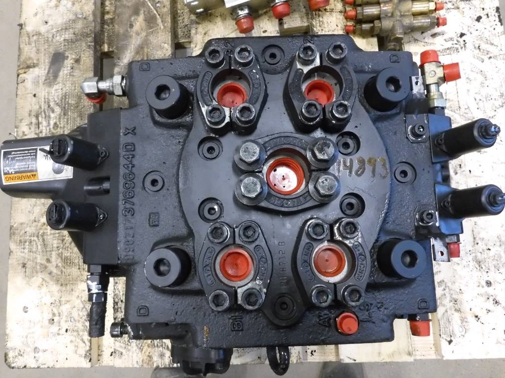 Volvo L180 HL Ventilpaket, 15015928 - Hydraulics for Construction machinery: picture 2 Volvo L180 HL Ventilpaket, 15015928 - Hydraulics for Construction machinery: picture 2