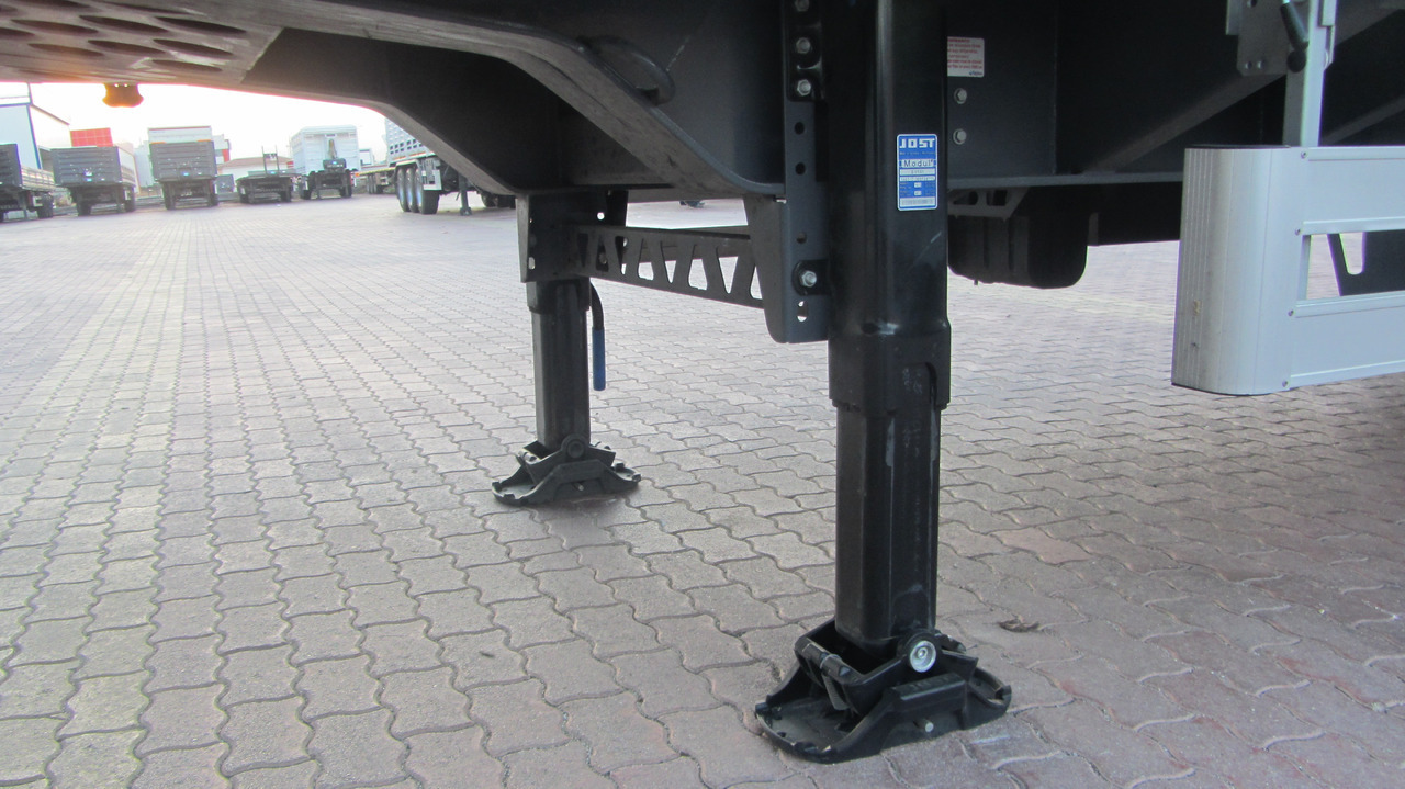 Curtainsider semi-trailer SERIN Optima Curtainsider Semi Trailer: picture 8 Curtainsider semi-trailer SERIN Optima Curtainsider Semi Trailer: picture 8