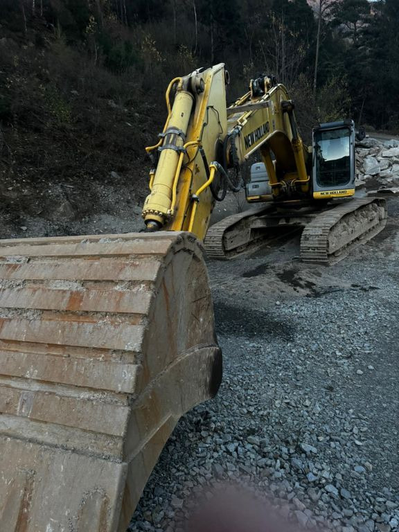 New Holland E485B, 2009year, 50ton New Holland E485B, 2009year, 50ton - Crawler excavator: picture 1 New Holland E485B, 2009year, 50ton New Holland E485B, 2009year, 50ton - Crawler excavator: picture 1