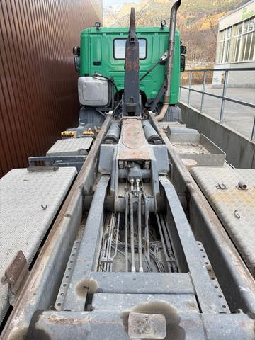 Scania G420 CB 8x4, E5, ONLY 257tkm, Troesch Abroll - Hook lift truck: picture 4 Scania G420 CB 8x4, E5, ONLY 257tkm, Troesch Abroll - Hook lift truck: picture 4