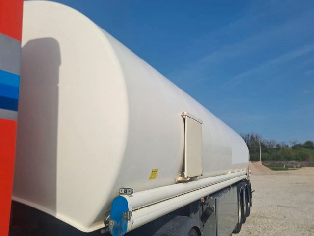 Schrader ADR, Treibstoff Diesel/Benzin, 4 Kammern, Sening Schrader ADR, Treibstoff Diesel/Benzin, 4 Kammern, Sening - Tank semi-trailer: picture 2 Schrader ADR, Treibstoff Diesel/Benzin, 4 Kammern, Sening Schrader ADR, Treibstoff Diesel/Benzin, 4 Kammern, Sening - Tank semi-trailer: picture 2