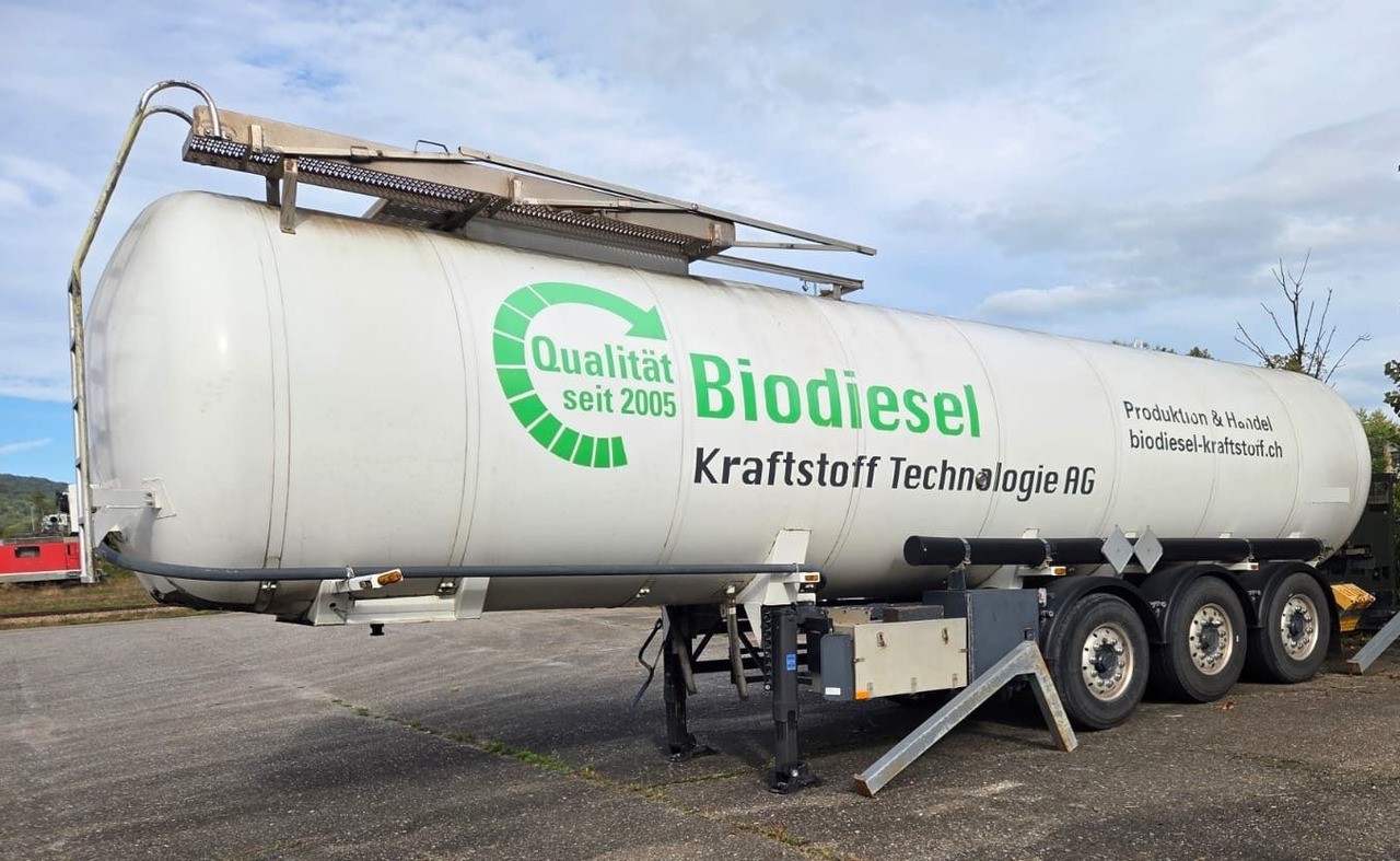 Schwarzmüller TS 3/E, ADR, Bitumen, 1 Kammer - Tank semi-trailer: picture 1 Schwarzmüller TS 3/E, ADR, Bitumen, 1 Kammer - Tank semi-trailer: picture 1