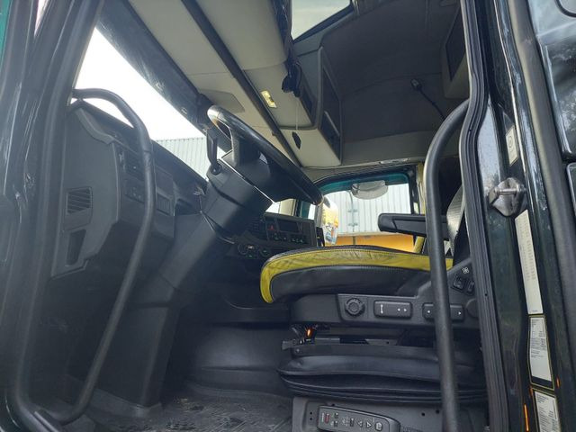 Tractor unit Volvo FH16-650 4x2, Euro 6, VEB, airbrush: picture 9 Tractor unit Volvo FH16-650 4x2, Euro 6, VEB, airbrush: picture 9