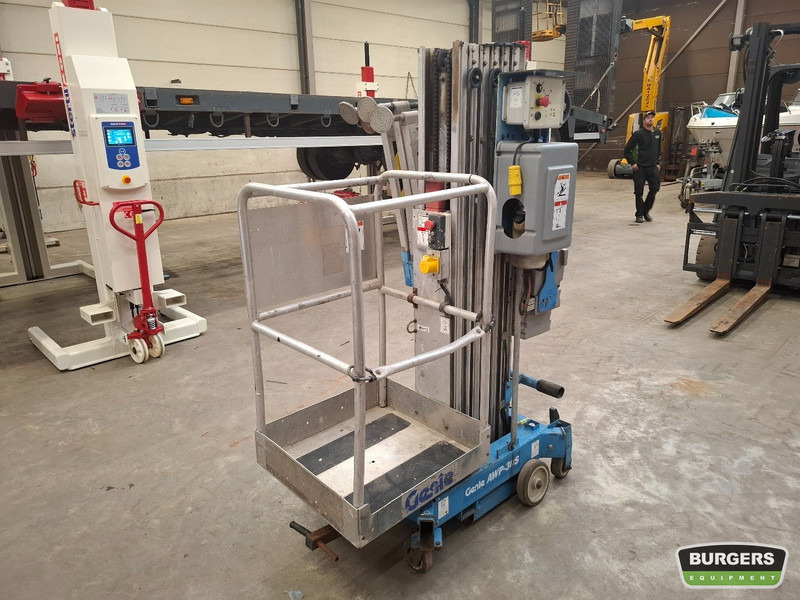 Genie AWP-30S - Aerial platform: picture 1 Genie AWP-30S - Aerial platform: picture 1