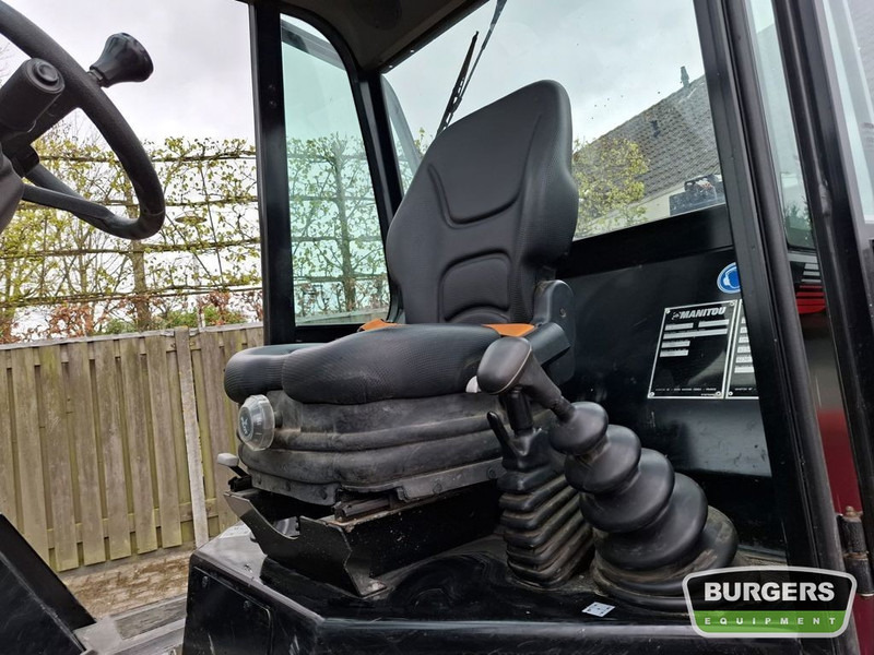 Rough terrain forklift Manitou M30-4: picture 9