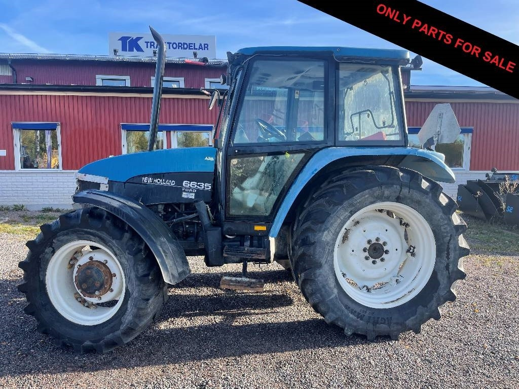 New Holland 6635 Dismantled: only spare parts - Farm tractor: picture 1 New Holland 6635 Dismantled: only spare parts - Farm tractor: picture 1