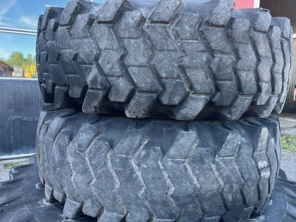 Nokian 18,4-34 14,9-24 till Volvo Bm 840 841 - Tire for Construction machinery: picture 4 Nokian 18,4-34 14,9-24 till Volvo Bm 840 841 - Tire for Construction machinery: picture 4