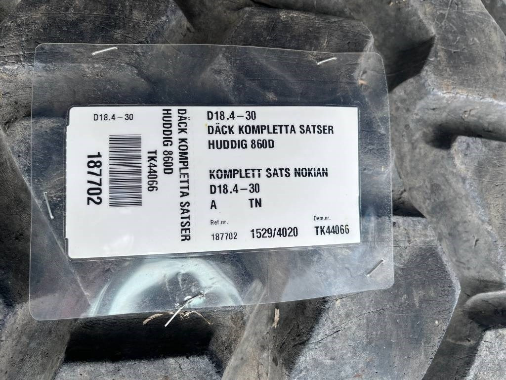 Nokian Industrial 18,4 B 30 Huddig 860 D - Wheel and tire package: picture 2 Nokian Industrial 18,4 B 30 Huddig 860 D - Wheel and tire package: picture 2
