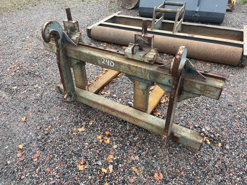 Pallgafflar / Forks Volvo Stora Bm fästet - Forks for Construction machinery: picture 2 Pallgafflar / Forks Volvo Stora Bm fästet - Forks for Construction machinery: picture 2