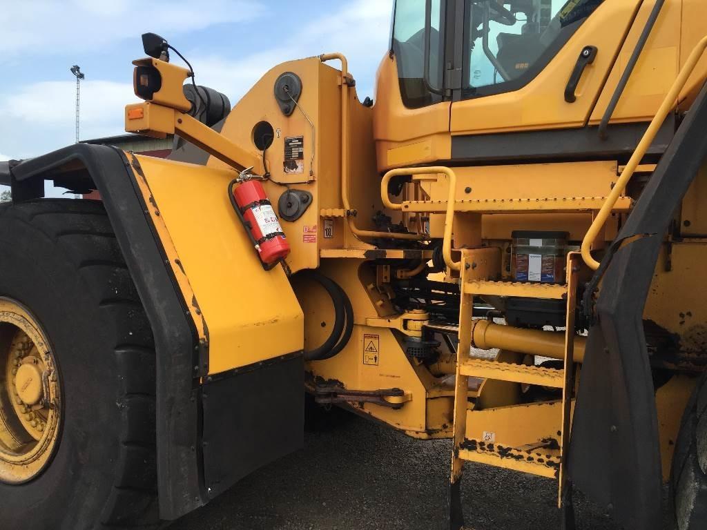 Volvo L 220 F Delar / Parts - Wheel loader: picture 3 Volvo L 220 F Delar / Parts - Wheel loader: picture 3