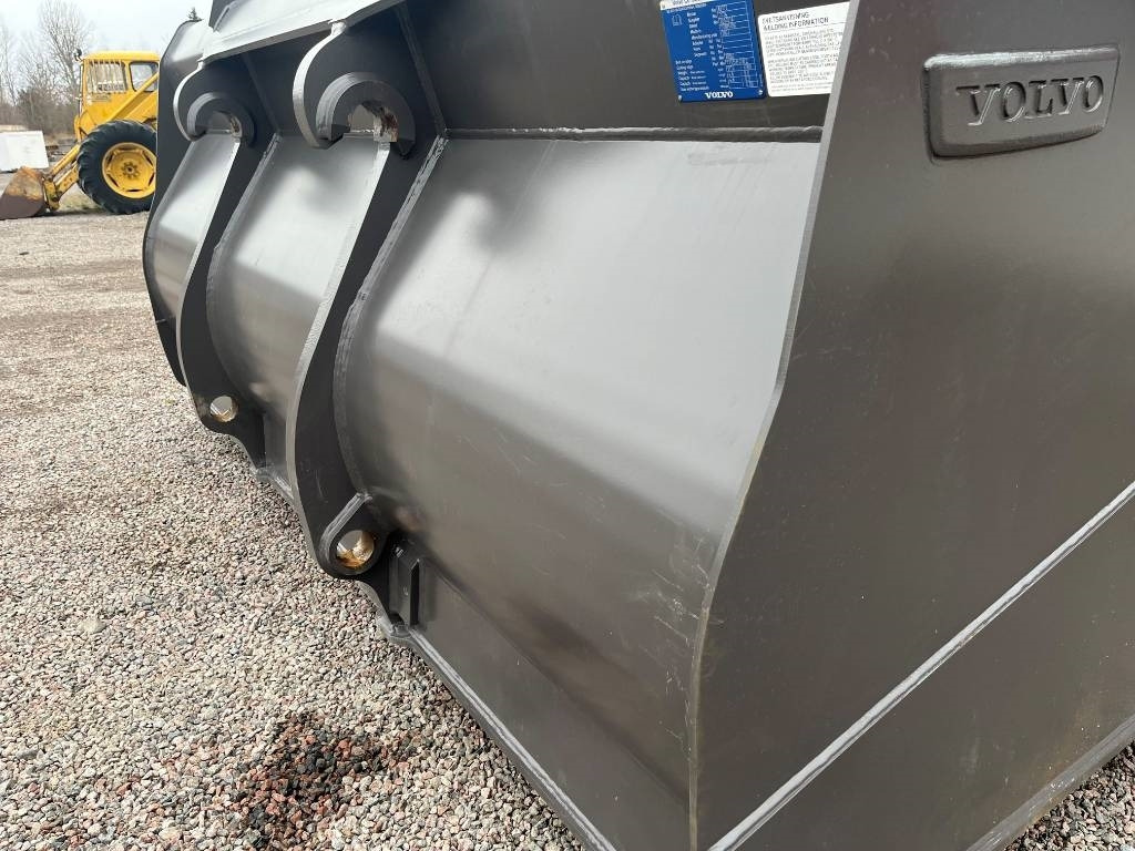 Bucket for Construction machinery Volvo L150H L180H Ny Skopa Volvo L150 L180 Bucket: picture 9 Bucket for Construction machinery Volvo L150H L180H Ny Skopa Volvo L150 L180 Bucket: picture 9
