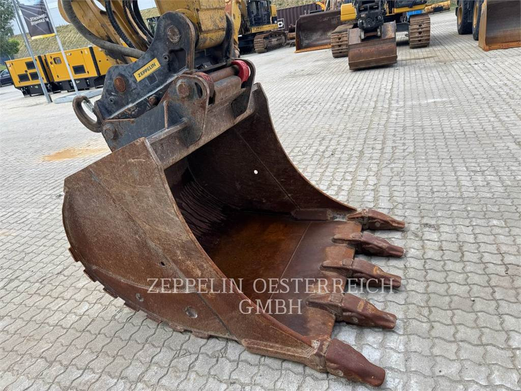 Crawler excavator CAT 325-07: picture 16