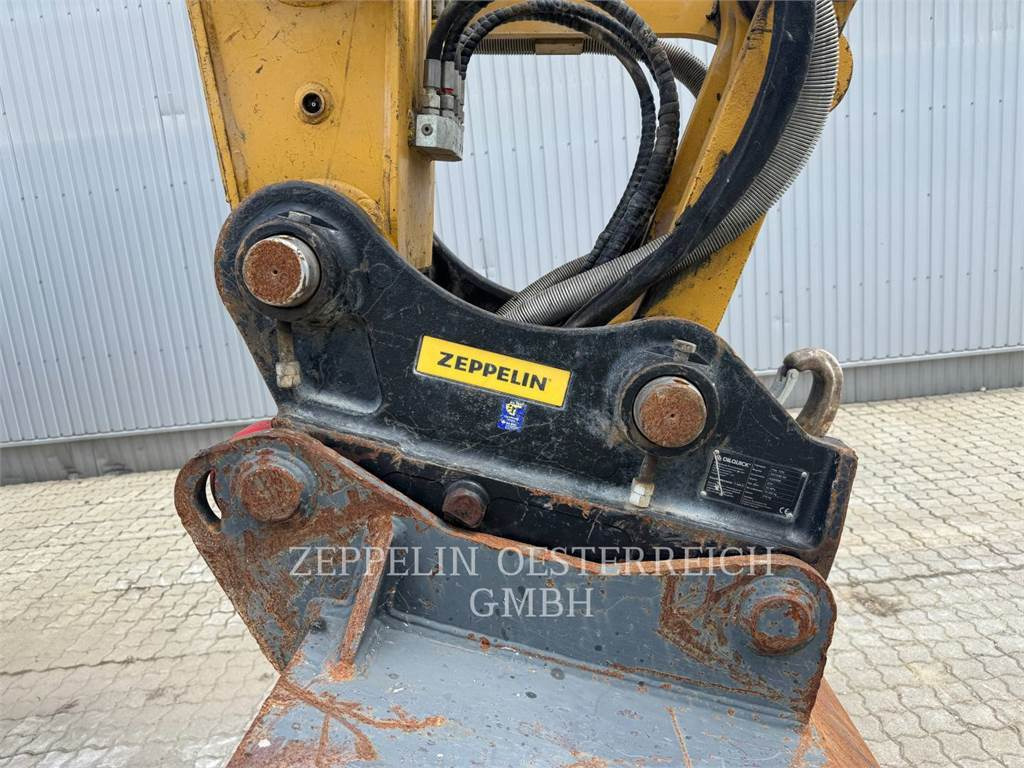 Crawler excavator CAT 325-07: picture 19