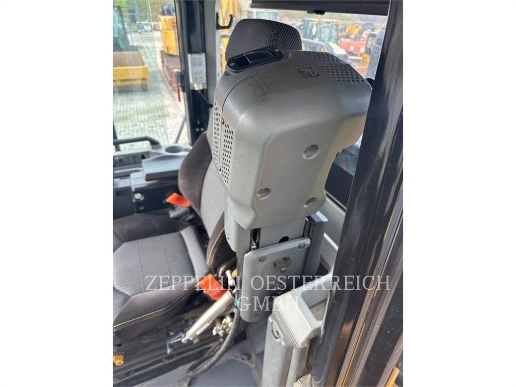 Wheel loader CAT 966-14: picture 12