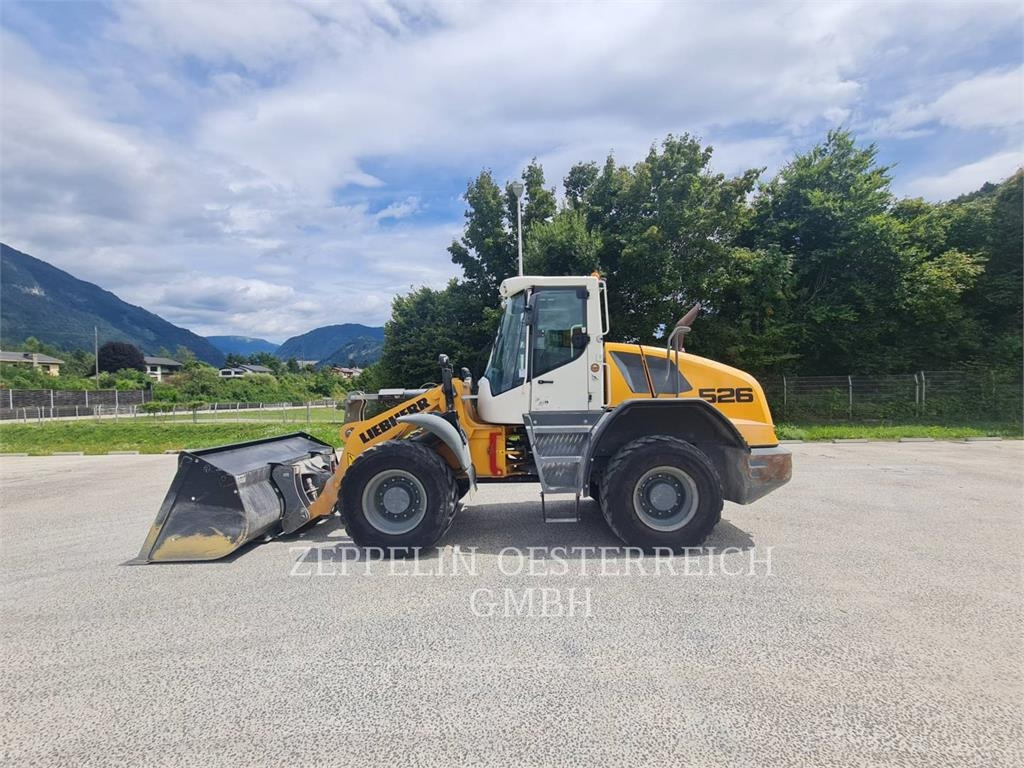 Wheel loader Liebherr L526: picture 8