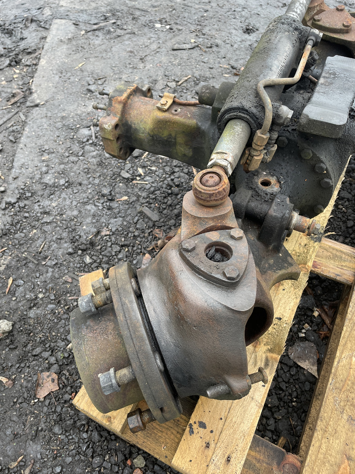 Fendt 209F - obudowa mostu przedniego F260310020270 - Axle and parts for Agricultural machinery: picture 4 Fendt 209F - obudowa mostu przedniego F260310020270 - Axle and parts for Agricultural machinery: picture 4