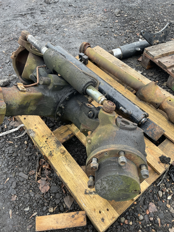 Fendt 209F - obudowa mostu przedniego F260310020270 - Axle and parts for Agricultural machinery: picture 3 Fendt 209F - obudowa mostu przedniego F260310020270 - Axle and parts for Agricultural machinery: picture 3