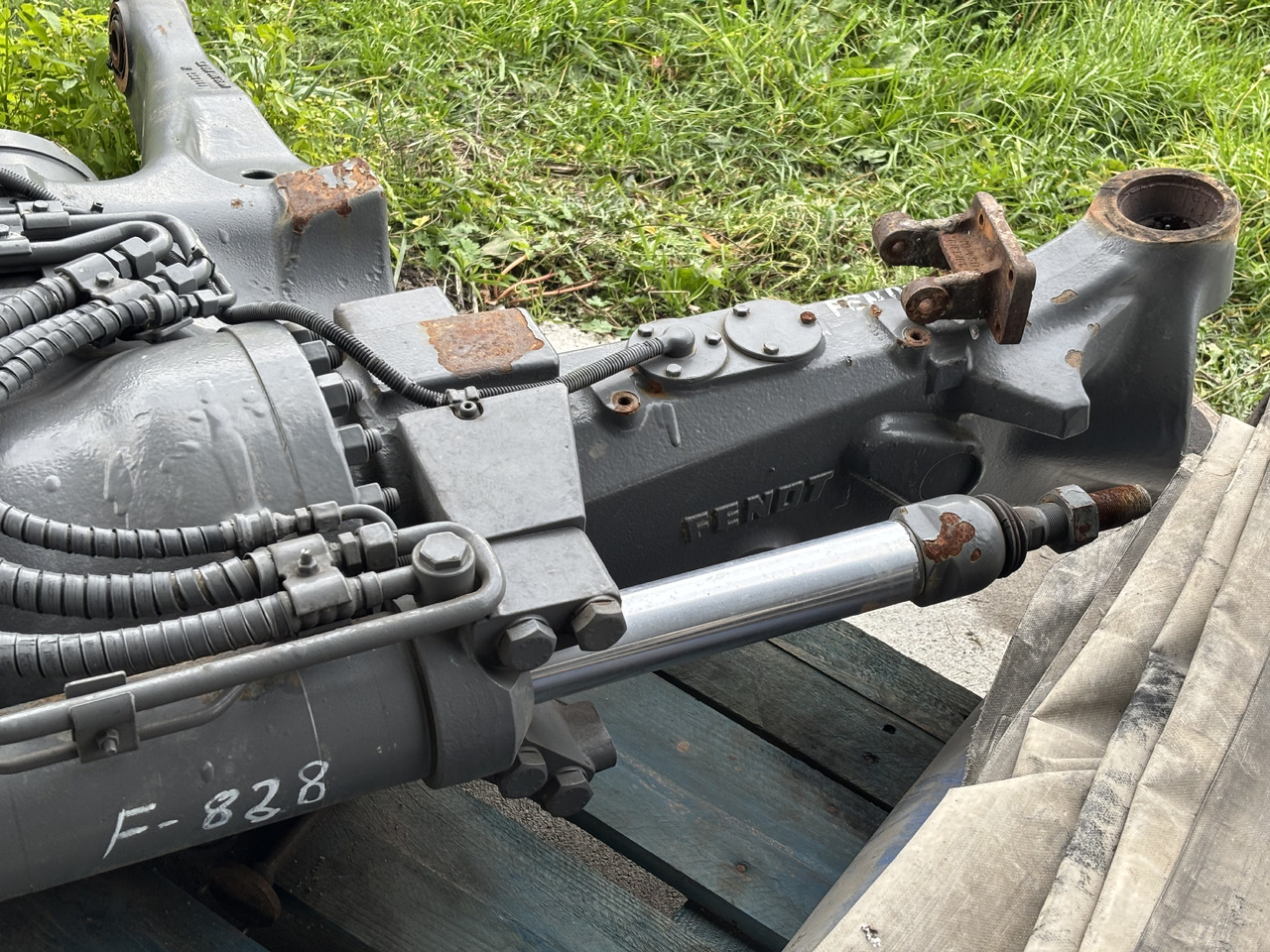 Fendt 828 Obudowa Łączona Osi 755/137 F835300020260 F835300020250 - Axle and parts for Agricultural machinery: picture 2 Fendt 828 Obudowa Łączona Osi 755/137 F835300020260 F835300020250 - Axle and parts for Agricultural machinery: picture 2