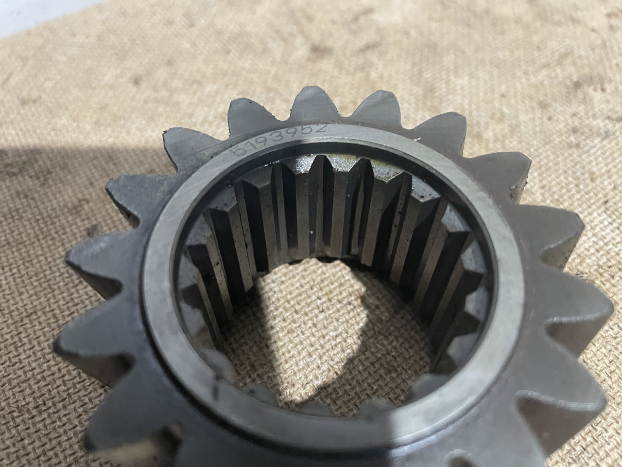 New Holland T6 T7 - koło zębate 5193952 - Transmission for Agricultural machinery: picture 1 New Holland T6 T7 - koło zębate 5193952 - Transmission for Agricultural machinery: picture 1