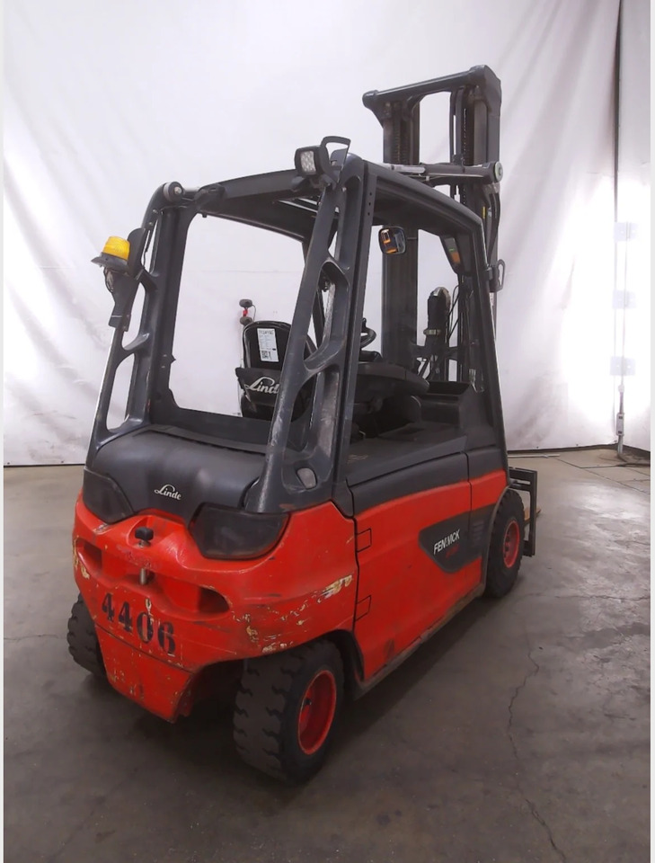 Linde E30L-01 - Electric forklift: picture 2 Linde E30L-01 - Electric forklift: picture 2