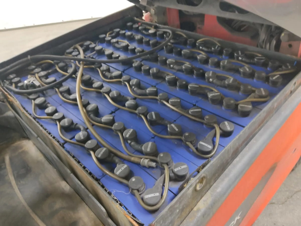 Linde E30L-01 - Electric forklift: picture 4 Linde E30L-01 - Electric forklift: picture 4