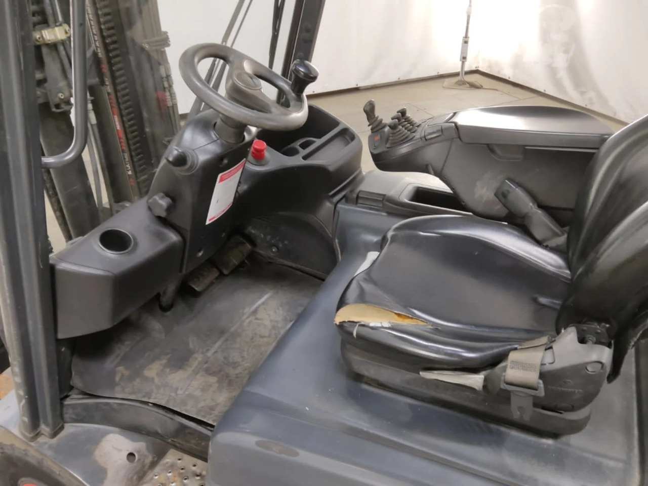 Linde E30L-01 - Electric forklift: picture 3 Linde E30L-01 - Electric forklift: picture 3