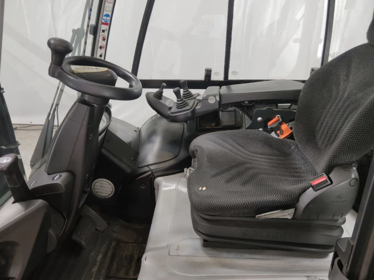 STILL RX60-45 - Electric forklift: picture 4 STILL RX60-45 - Electric forklift: picture 4